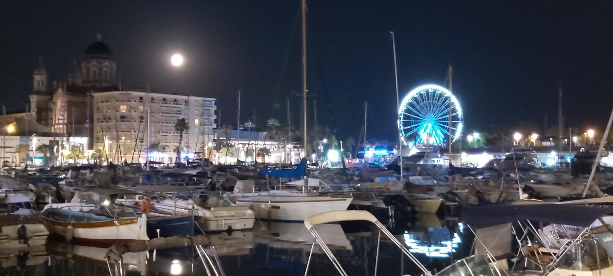 Sublime Vue Mer,Parking,Wifi Frejus Bagian luar foto