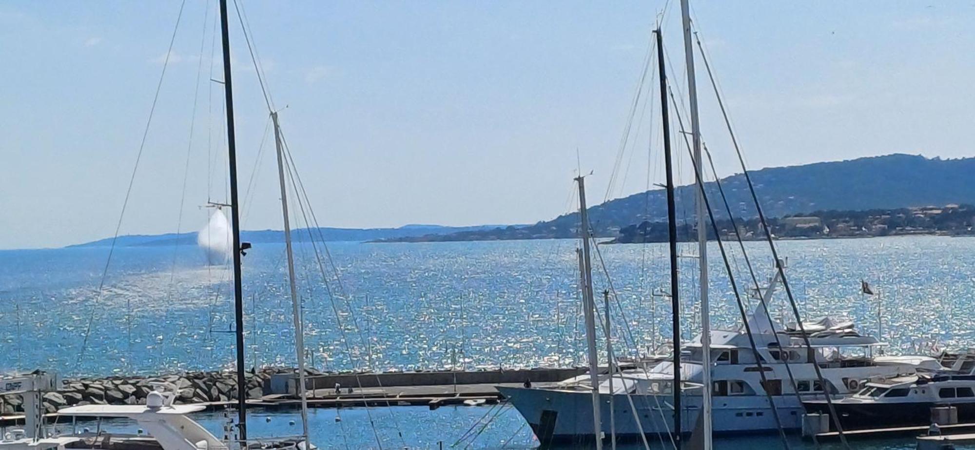Sublime Vue Mer,Parking,Wifi Frejus Bagian luar foto
